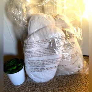 American Eagle fuzzy slippers NWT SzM